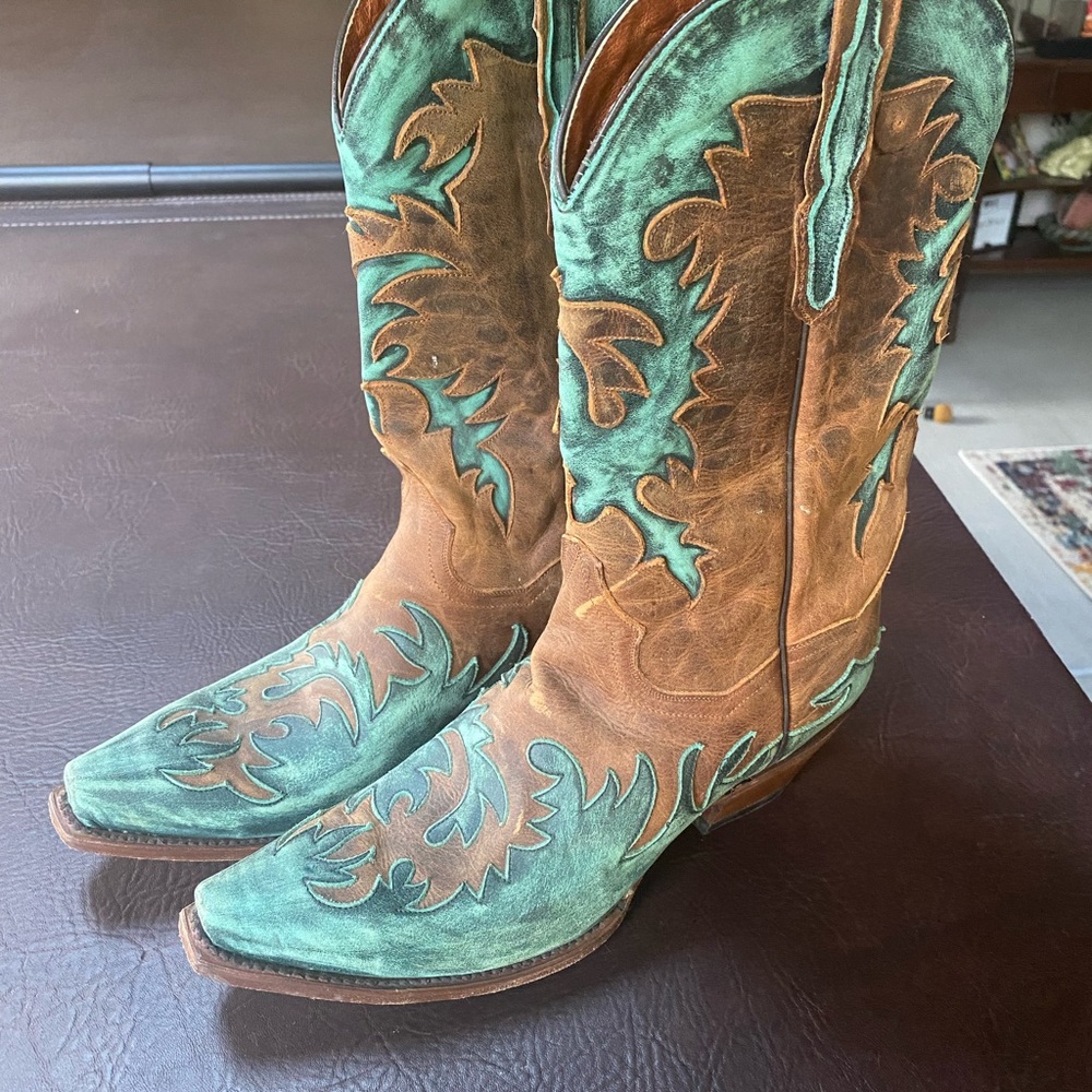 Dan Post women’s cowboy boots